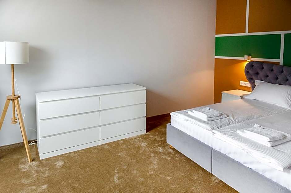 H11 Downtown Apartments