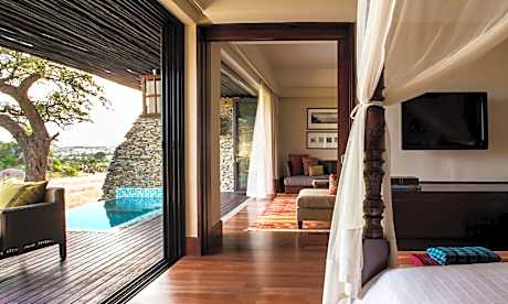 Terrace Suite Water Hole View King Bed