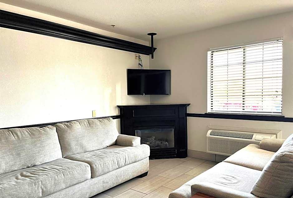 Super 8 by Wyndham Madison IN