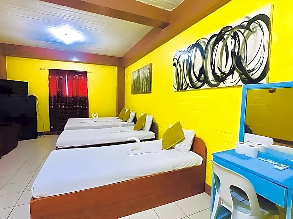 RedDoorz @ La Maria Pension and Tourist Inn