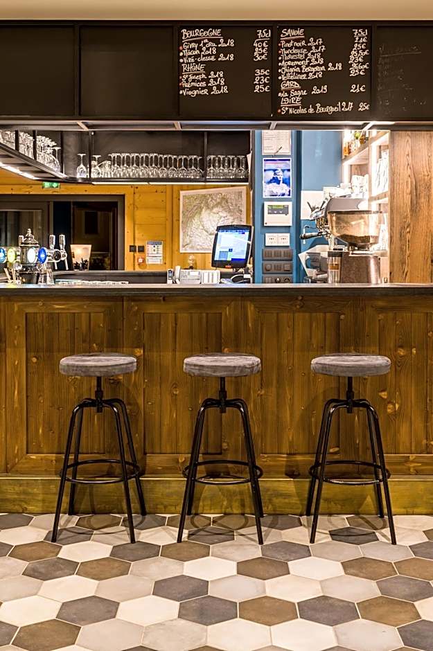 L'Outa Hotel Restaurant