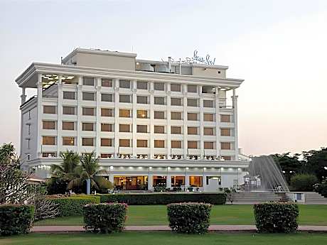 Sun N Sand Shirdi Hotel