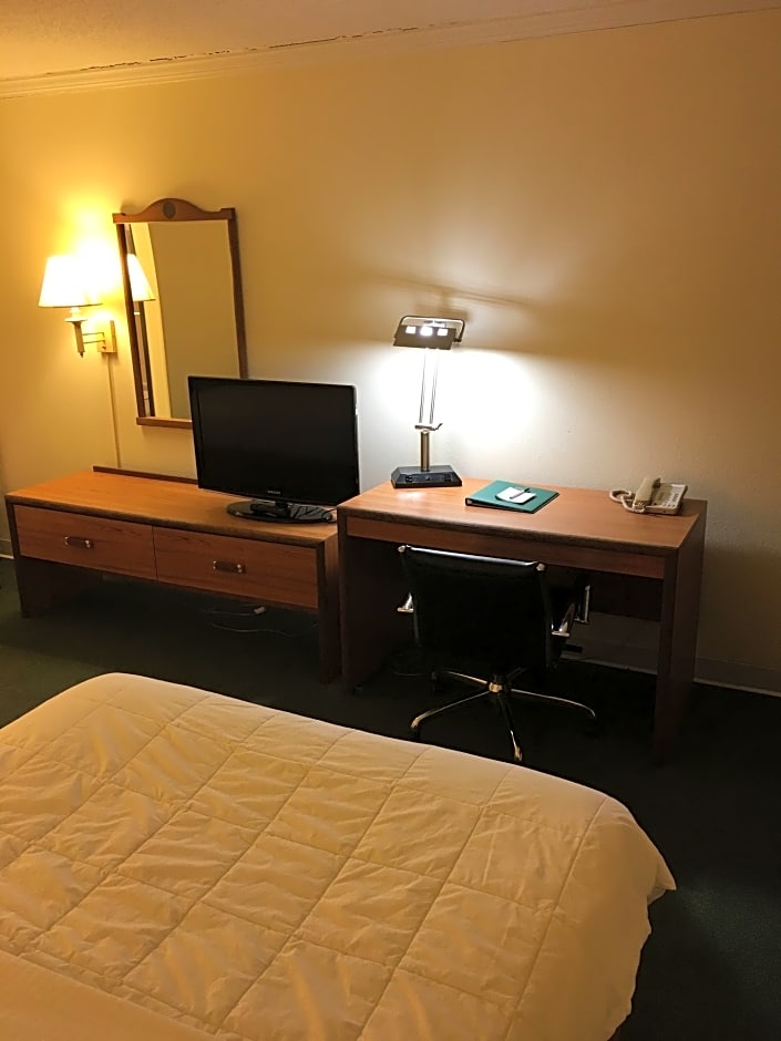 Quality Inn Milwaukee Route 45
