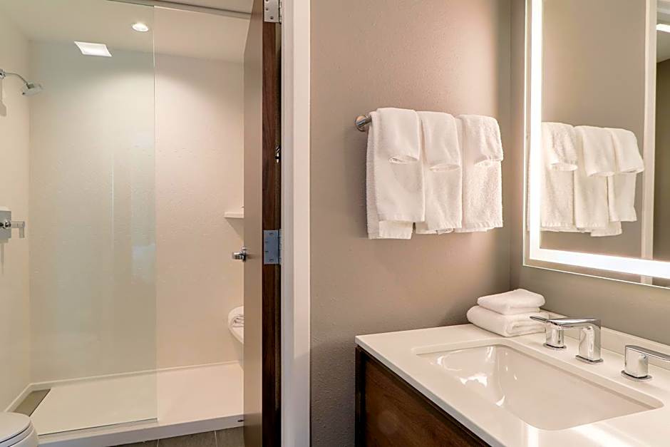 Staybridge Suites Pigeon Forge - Smoky Mtns By IHG