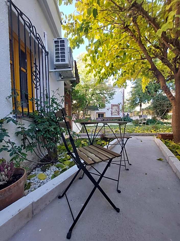 N1 Casa de Madrid - greenpeace line