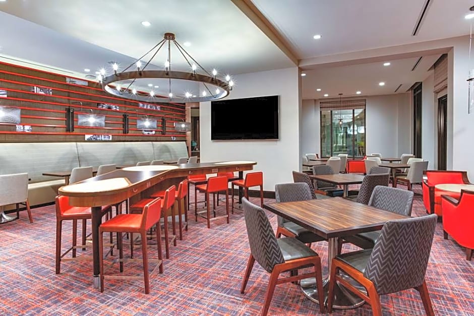 Homewood Suites by Hilton Savannah Historic District/Riverfront