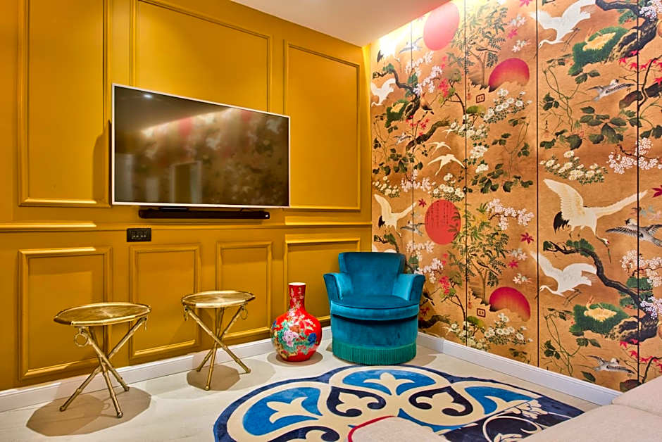 HOLM Boutique & SPA - IK Collection