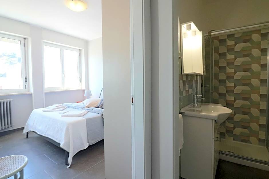 Modern Holiday Apartment With Wi-fi, Air Conditioning And Balcony; Pets Allowed