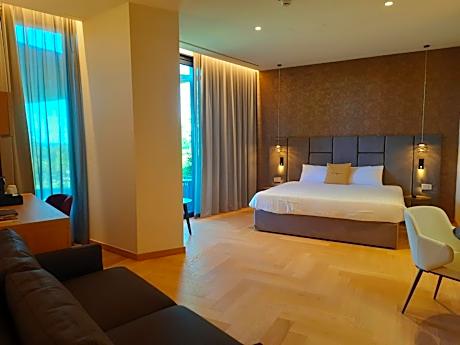 Suite with Garden View