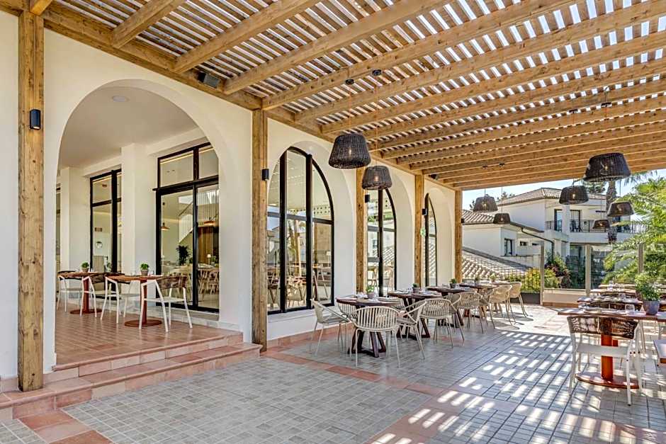 Impressive Playa Granada Golf