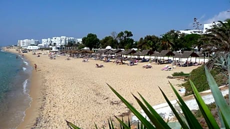 Sol Azur Beach & Congrès