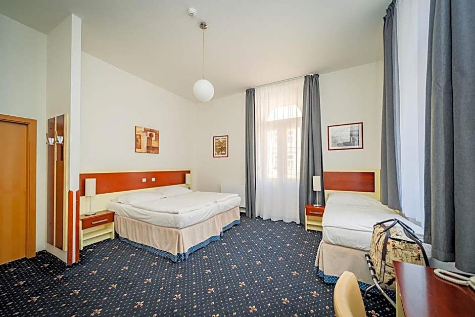 Hotel Atos