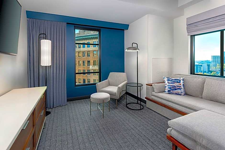 Courtyard by Marriott Atlanta Midtown