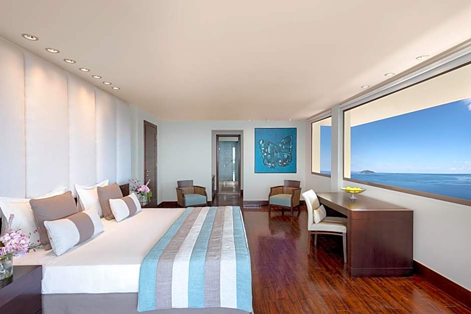 Photo 1 of 4 of Presidential Suite Garden & Sea View