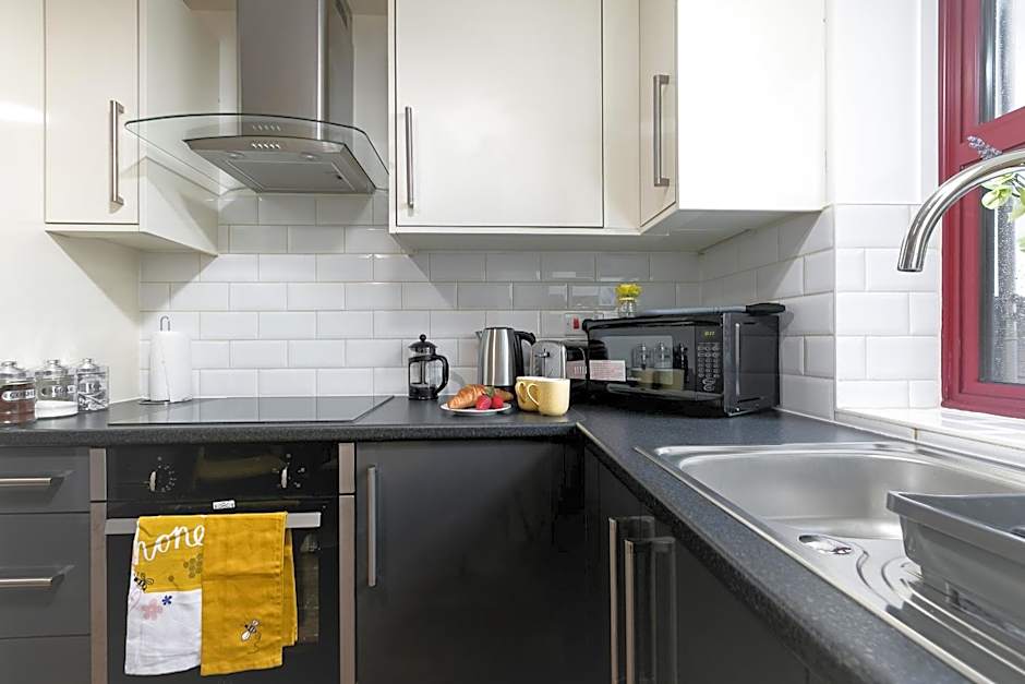 KVM - City Apartments - Contractors - Town Centre by KVM Stays