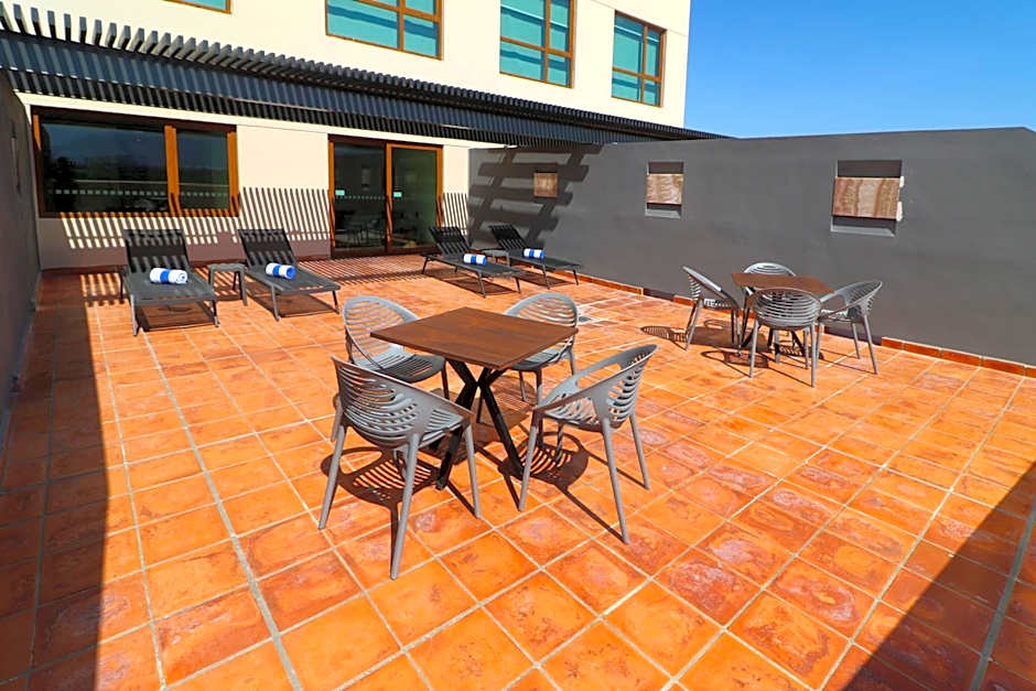 Holiday Inn & Suites Puerto Vallarta Marina & Golf By IHG