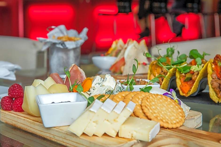 Vip Executive Arts Hotel