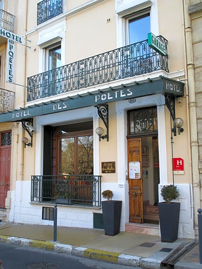 Hôtel Des Poètes avec parking sur réservation