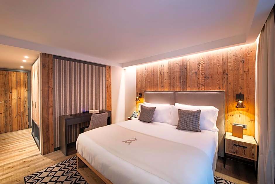 Le Massif Hotel & Lodge Courmayeur - The Leading Hotels of the World