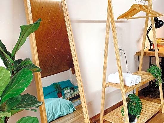 Chill House Dalat Hotel 