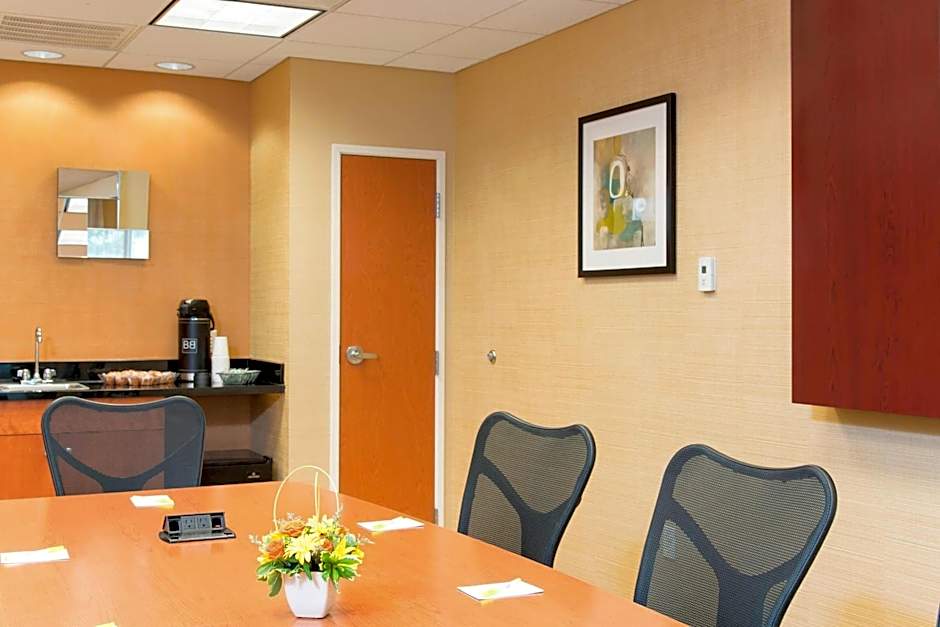 Fairfield Inn & Suites by Marriott Omaha Downtown