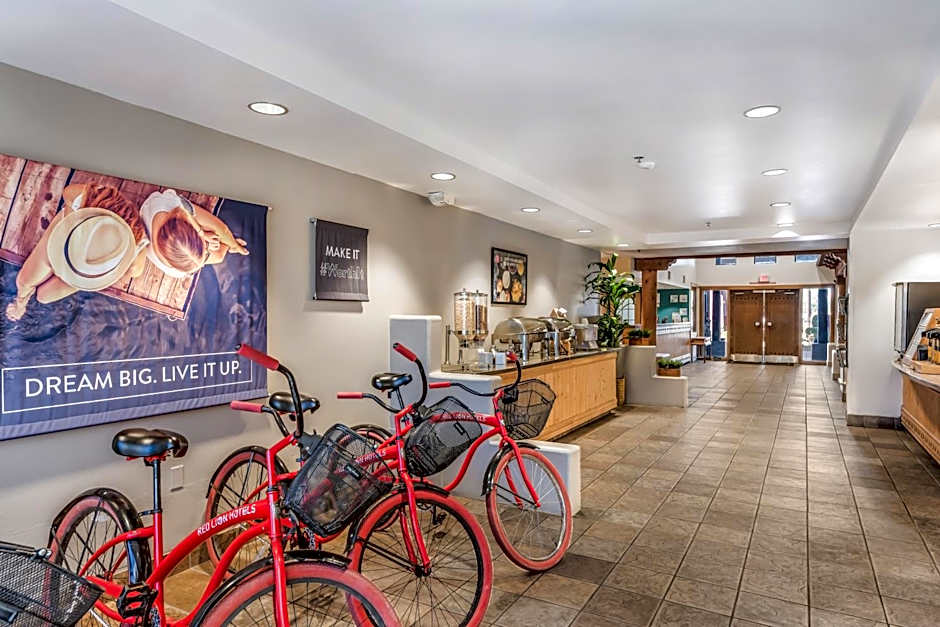 Red Lion Inn & Suites Goodyear