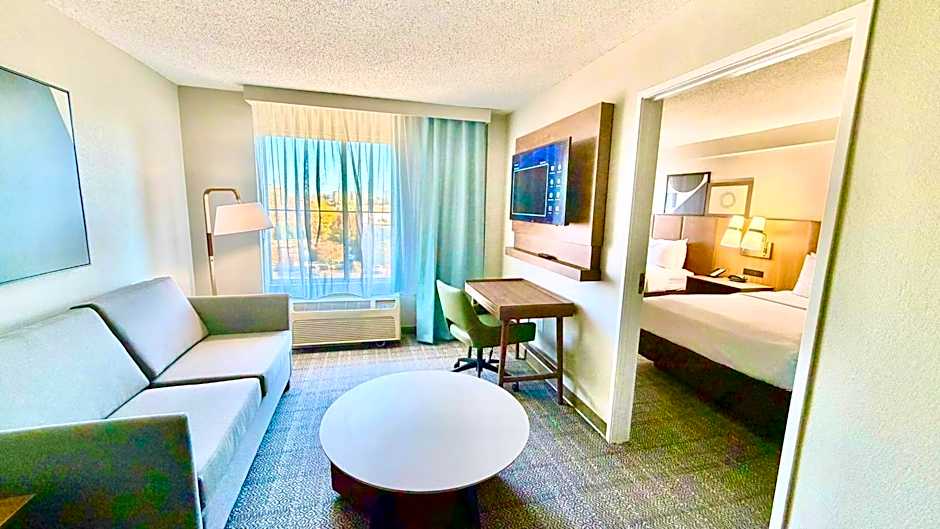 Charlotte Suites by IHG