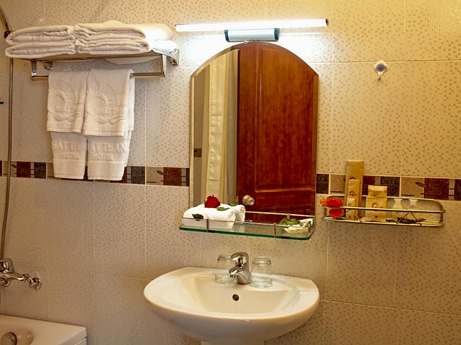 Nhat Thanh Hotel