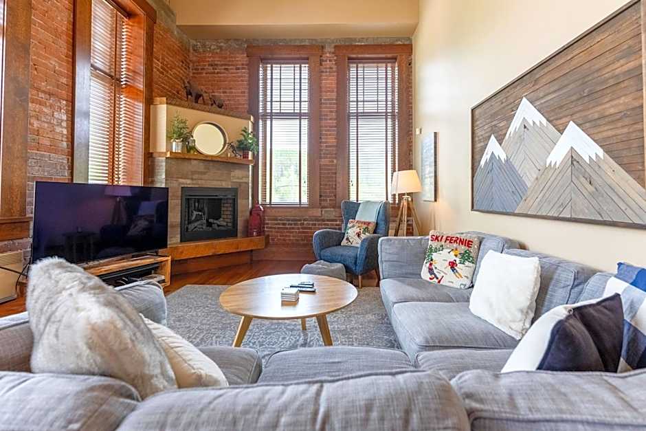 Luxurious 901 Condos by Fernie Central Reservations