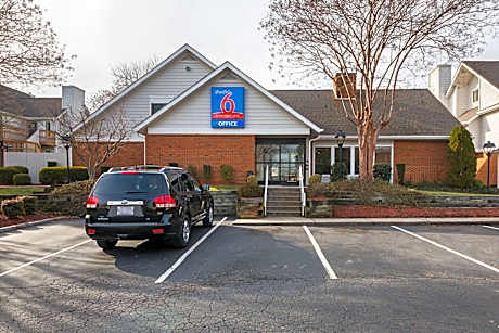 Studio 6-Greensboro, NC