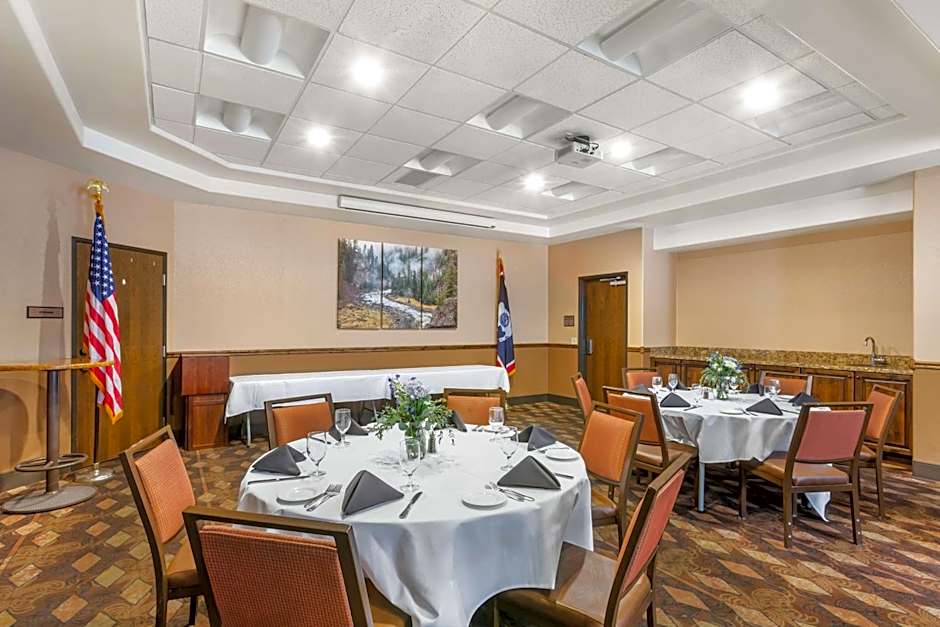 Best Western Premier Ivy Inn & Suites