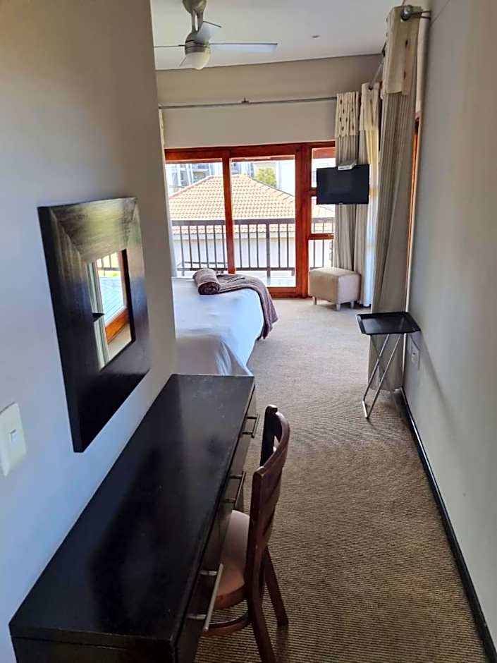 Emufuleni river logde