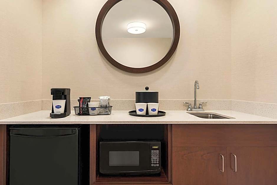 Hampton Inn By Hilton & Suites Pittsburgh/Waterfront-West Homestead