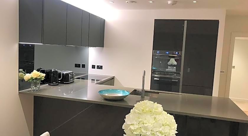 Kew Bridge Apartments