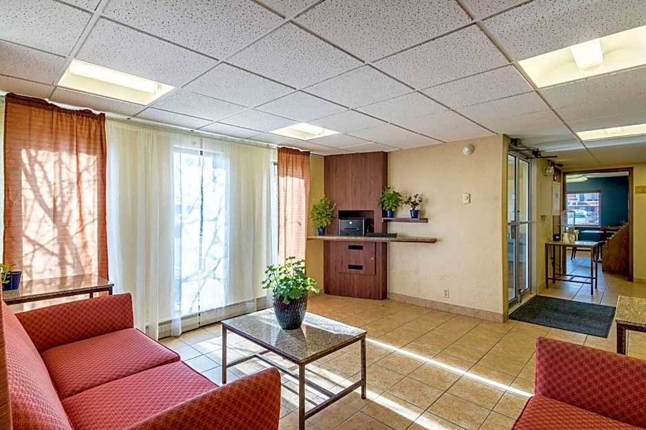 Motel 6-Eau Claire, WI