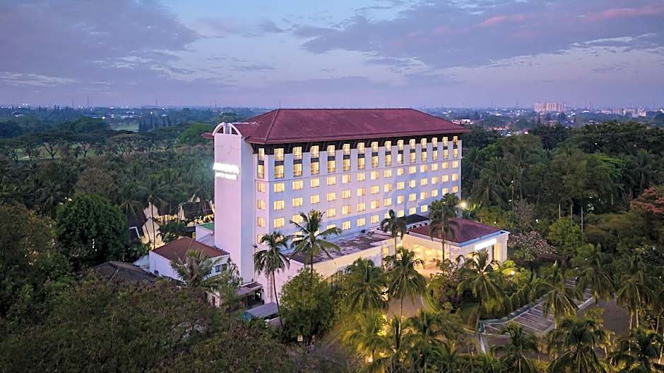 Aryaduta Lippo Village