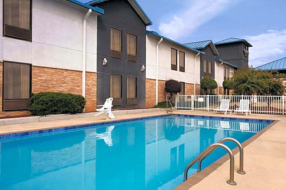 Country Inn & Suites by Radisson, Bryant (Little Rock), AR
