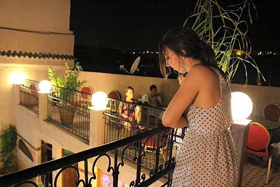 Riad Les Chrifis Navette Aéroport 24 sur 24