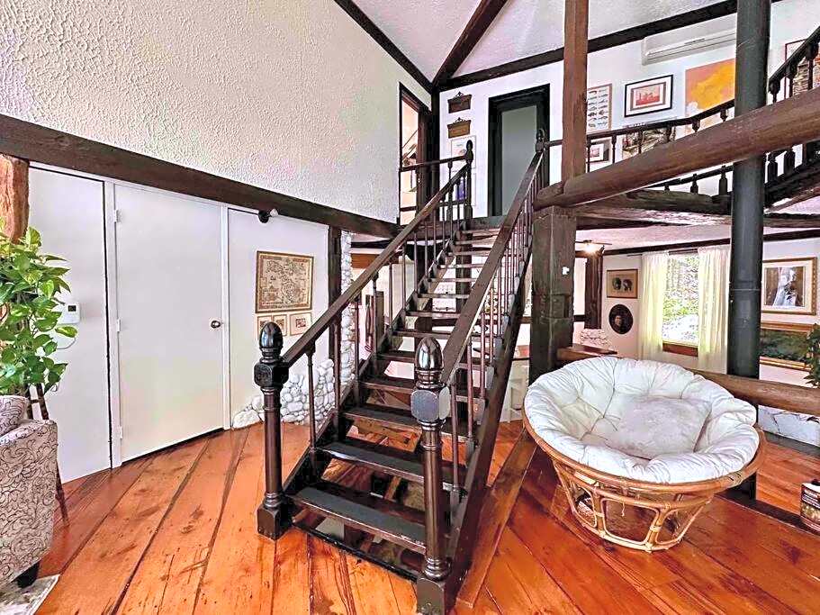 Nature Retreat w/ Sunroom Gazebo