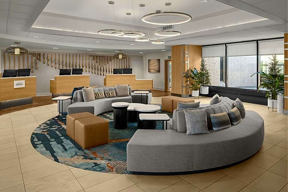 Sheraton Milwaukee Brookfield