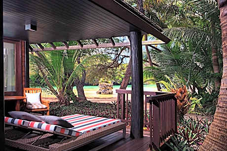 Bungalow, 1 King, River View, Terrace (1 King Bed)