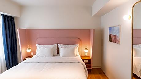 Deluxe Double Room / Lavish