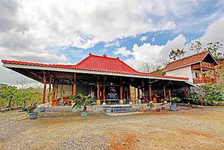 Capital O 93449 The Boekit Song Putri Resort