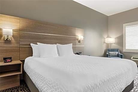 King Room with Spa Bath - Non-Smoking