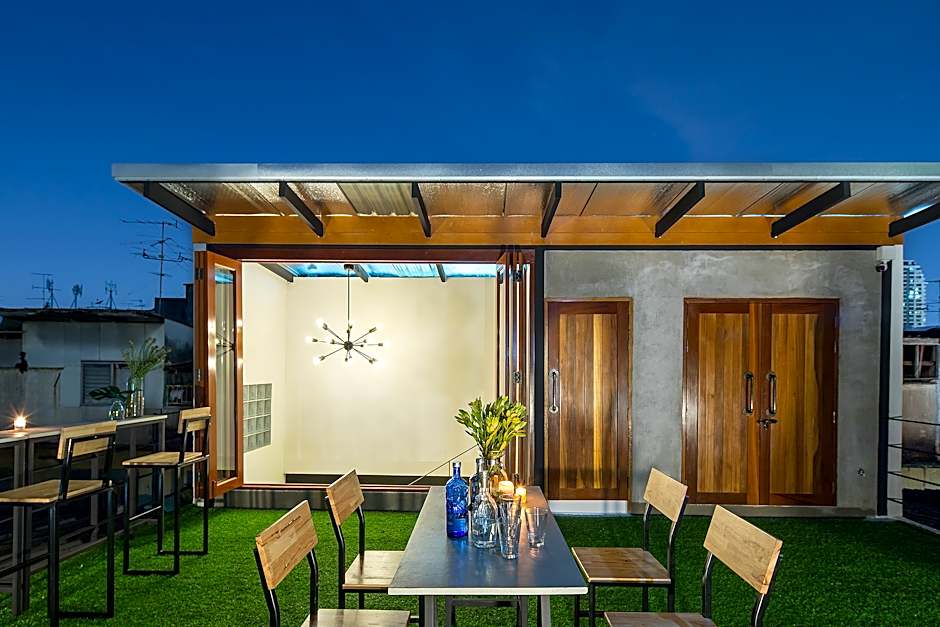 Timber Hostel by ZUZU