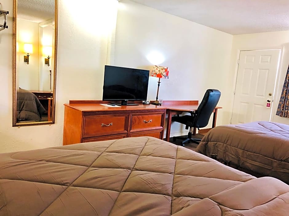 Ozark Inn & Suites