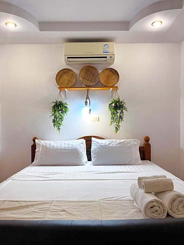 Secret Place Hotel and Restaurant