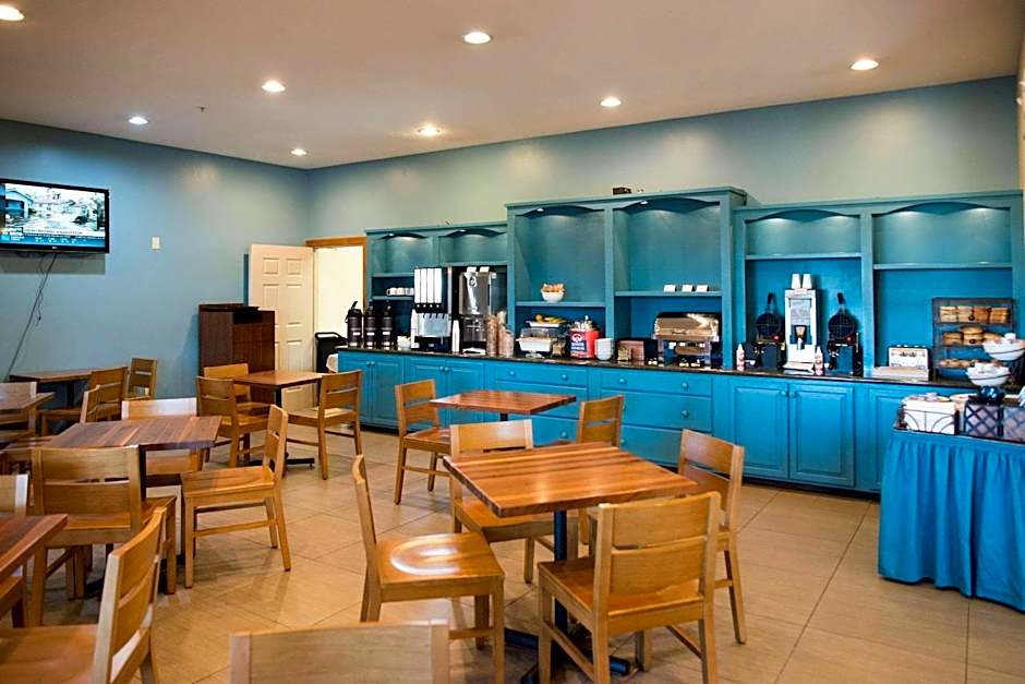 Country Inn & Suites by Radisson, Effingham, IL