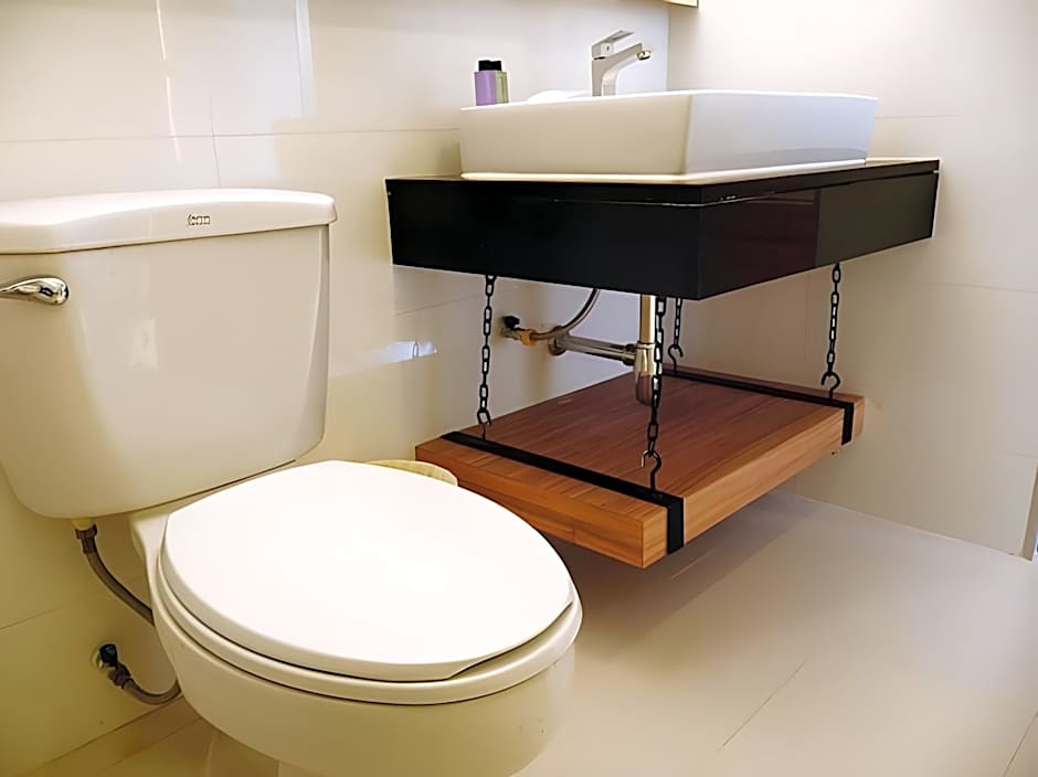 Forty Winks Phuket Hotel