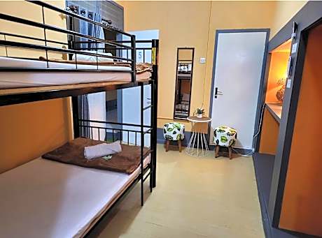 Bunk Bed in Mixed Dormitory Room
